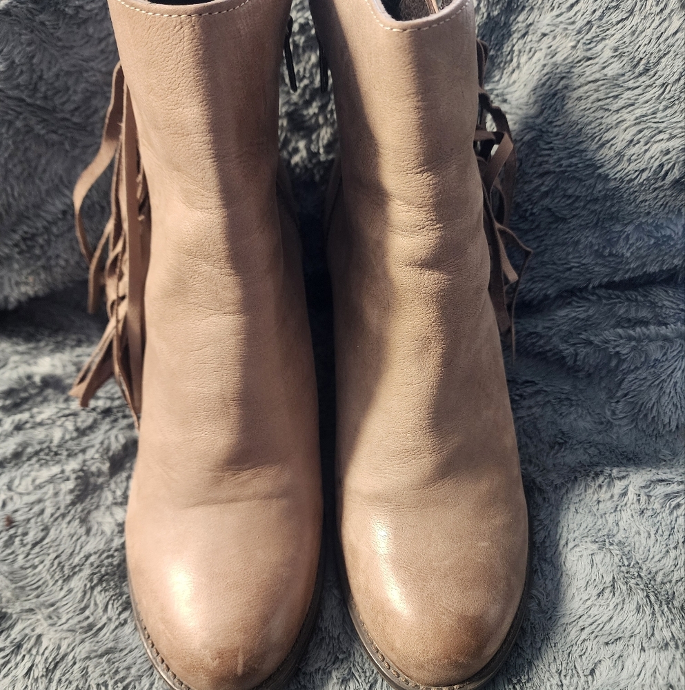 Steve Madden Tan Heeled Boots